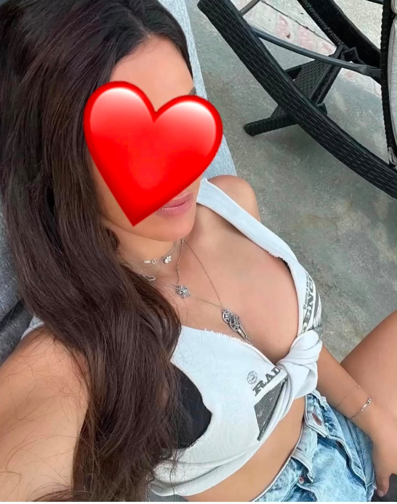 בחורה ברמה גבוהה – בהוד השרון