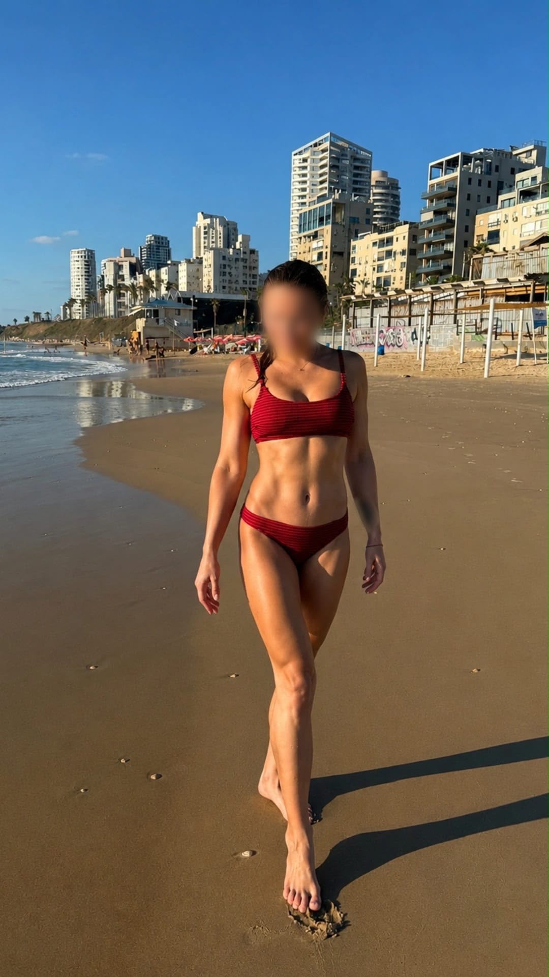 בחורה פצצה אמיתית -בבת ים