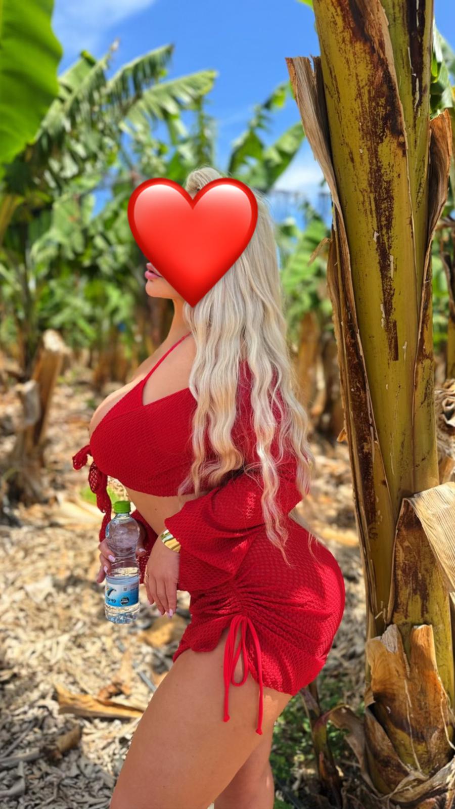 סופיה חדשה – אישה חלומית בלונדינית – בחיפה